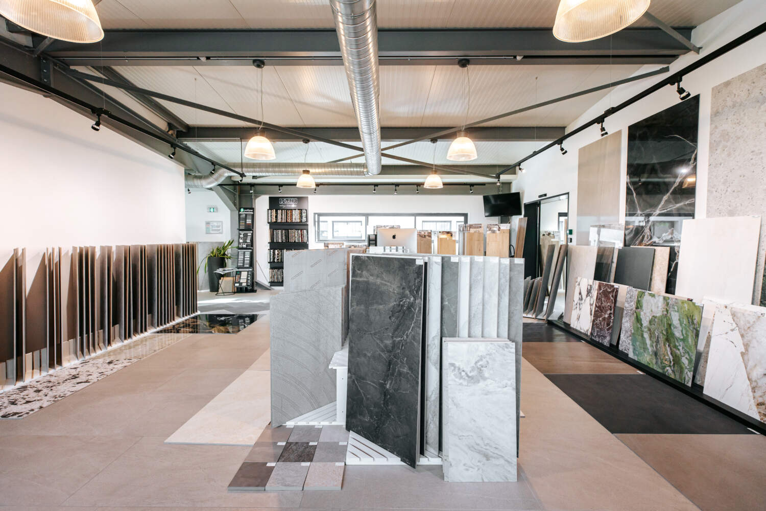 Showroom de Thonon-les-Bains de Gabrieli Carrelages, pose et rénovation de carrelages Haute-Savoie